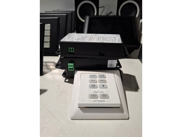 Partij diverse professionele av apparatuur, extron, logitech, neets, biamp - afbeelding 13 van  15