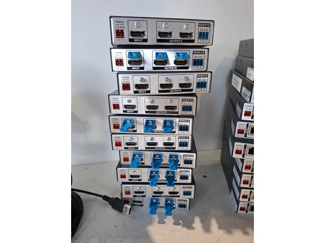 Partij diverse professionele av apparatuur, extron, logitech - afbeelding 10 van  11