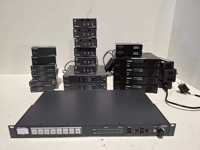 Partij diverse professionele av apparatuur, extron, matrox - afbeelding 1 van  10