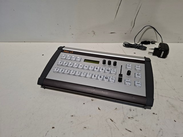 Partij diverse professionele av apparatuur, extron, mix-it - afbeelding 4 van  14