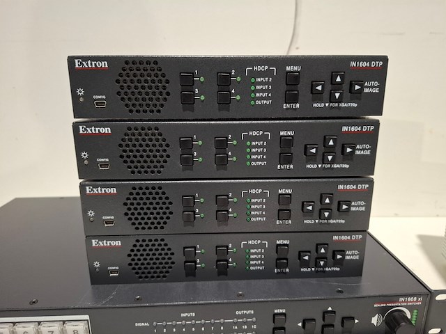 Partij diverse professionele av apparatuur, extron, sanyo - afbeelding 5 van  9