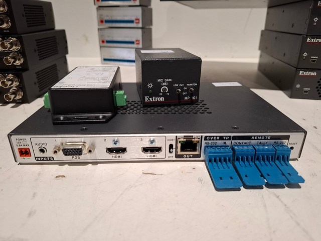Partij diverse professionele av apparatuur, extron, shure, behringer, blackmagic, sony, neets - afbeelding 3 van  13