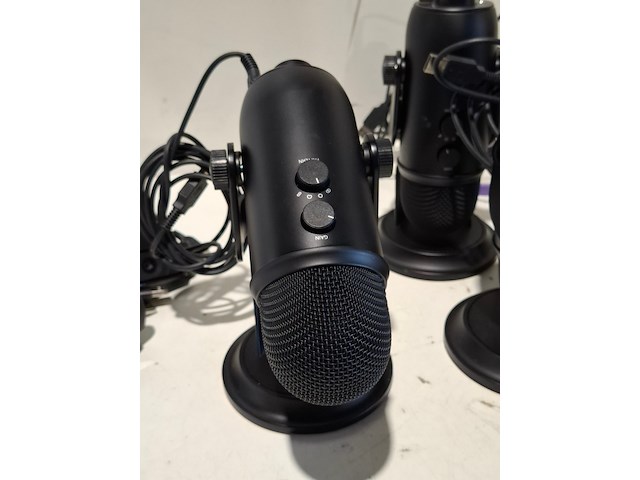 Partij diverse professionele av apparatuur, logitech, shure - afbeelding 4 van  8