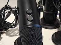 Partij diverse professionele av apparatuur, logitech, shure - afbeelding 4 van  8