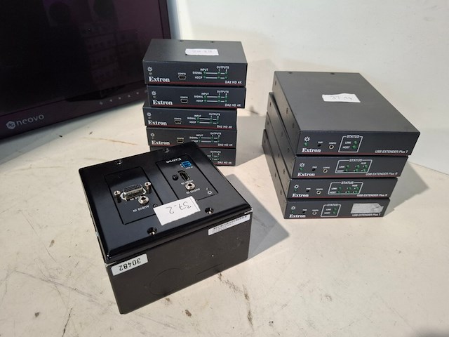 Partij diverse professionele av apparatuur, neovo, extron - afbeelding 3 van  10