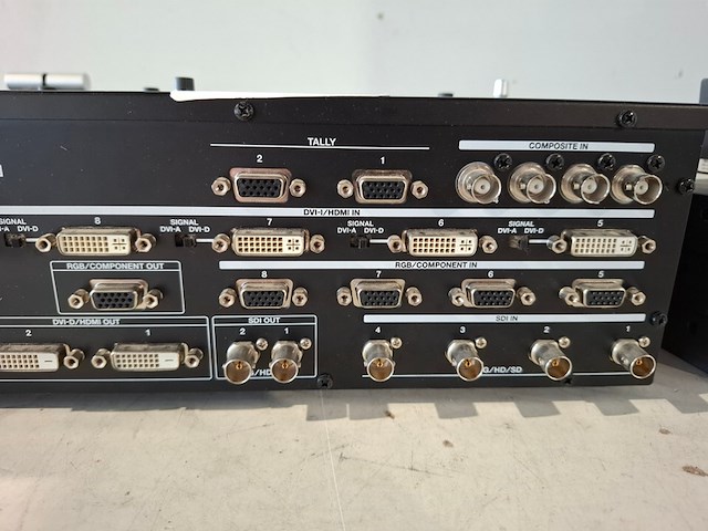 Partij diverse professionele av apparatuur, roland, extron - afbeelding 6 van  10