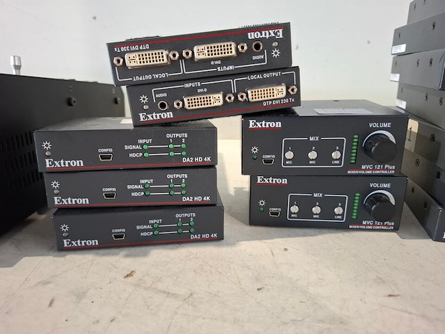 Partij diverse professionele av apparatuur, roland, extron - afbeelding 7 van  10