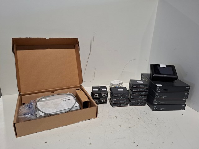 Partij diverse professionele av apparatuur, symetrix, extron, biamp - afbeelding 1 van  13
