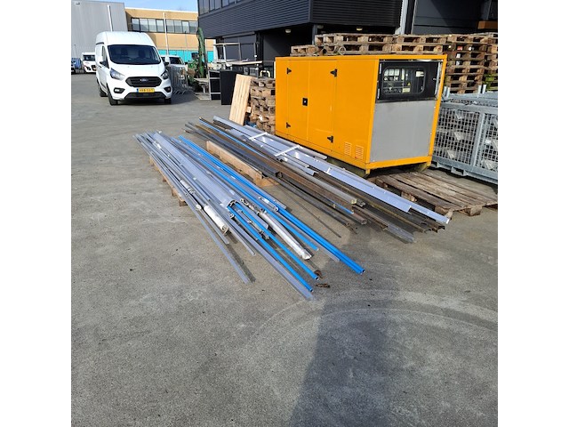 Partij diverse profielen - afbeelding 7 van  12