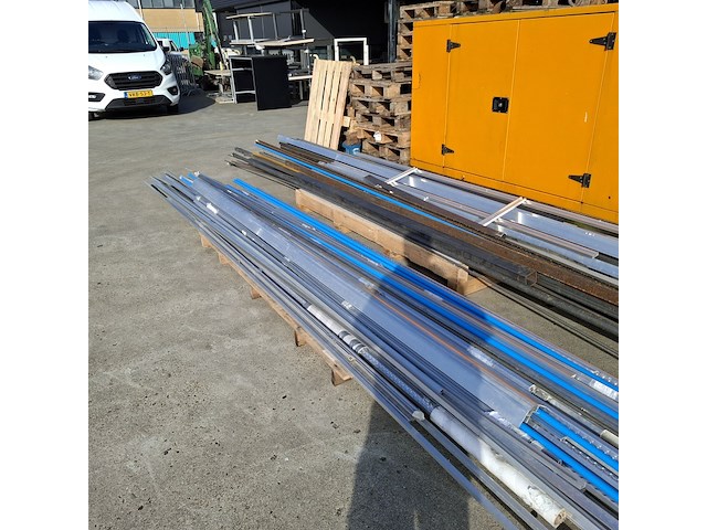 Partij diverse profielen - afbeelding 10 van  12