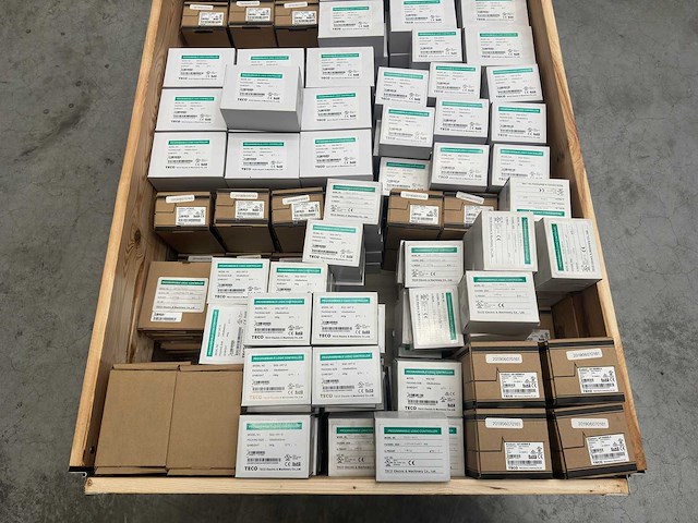 Partij diverse programmable logic controllers (plc) teco - electronics - afbeelding 4 van  11