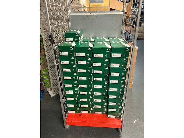 Partij diverse puma schoenen (176x) - afbeelding 9 van  19