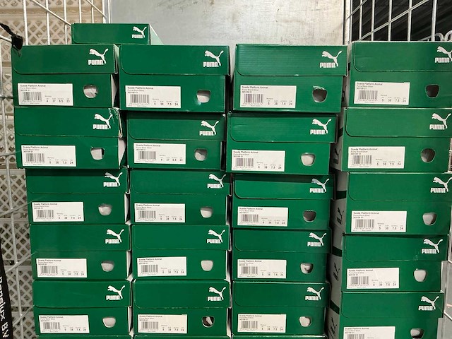 Partij diverse puma schoenen (176x) - afbeelding 10 van  19