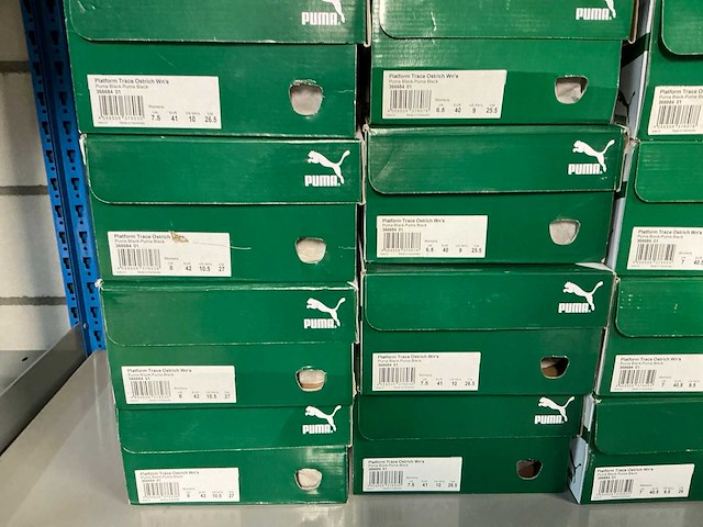 Partij diverse puma schoenen (176x) - afbeelding 16 van  19