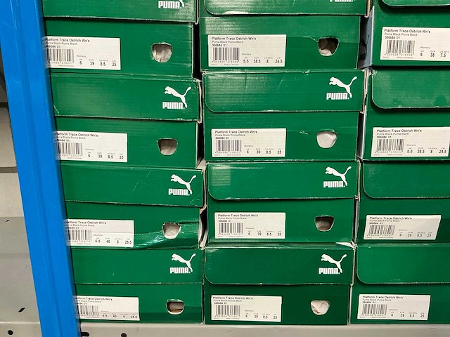 Partij diverse puma schoenen (176x) - afbeelding 18 van  19