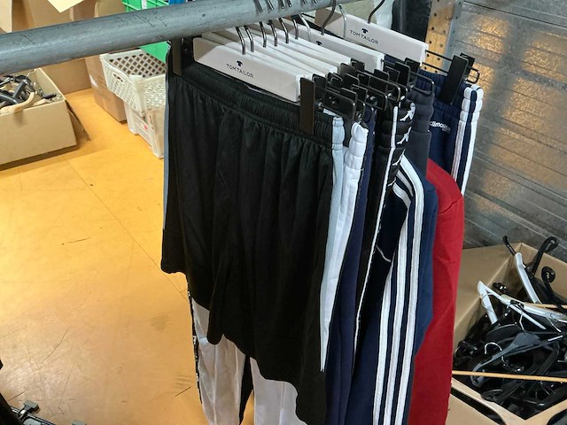 Partij diverse puma/adidas/kappa/etc kleding (20x) - afbeelding 1 van  17