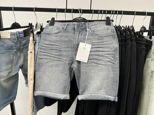 Partij diverse purepath/hugoboss/lyle&scott heren broeken/shorts/joggers (17x) - afbeelding 6 van  23