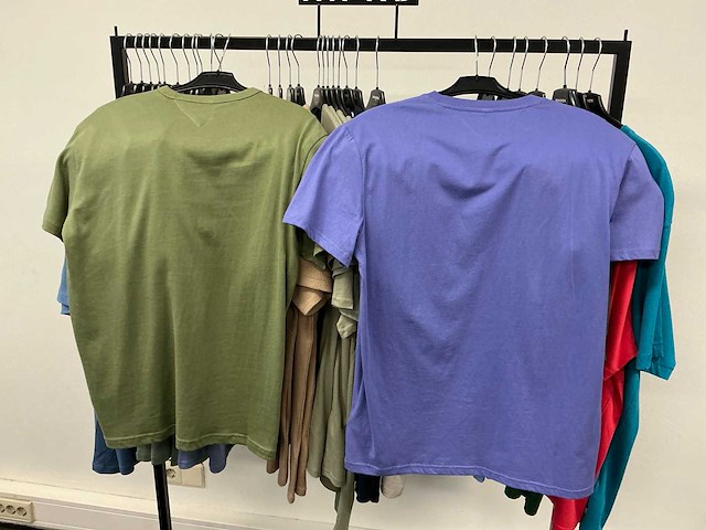 Partij diverse purepath/tommyjeans/calvinklein/lacoste heren t-shirts (32x) - afbeelding 2 van  27