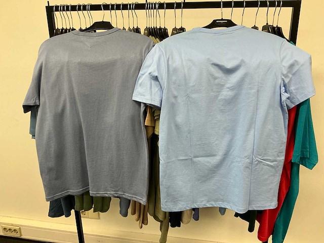 Partij diverse purepath/tommyjeans/calvinklein/lacoste heren t-shirts (32x) - afbeelding 26 van  27