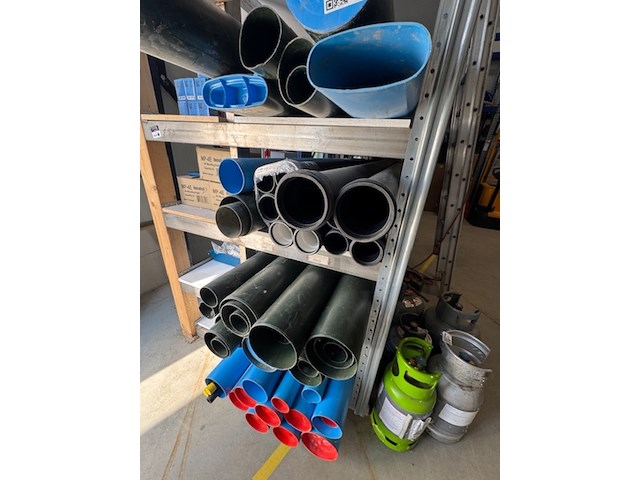 Partij diverse pvc buizen en installatiemateriaal o.a. dyka en geberit - afbeelding 7 van  13