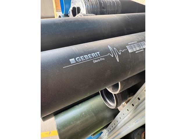 Partij diverse pvc buizen en installatiemateriaal o.a. dyka en geberit - afbeelding 8 van  13