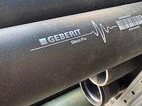 Partij diverse pvc buizen en installatiemateriaal o.a. dyka en geberit - afbeelding 8 van  13