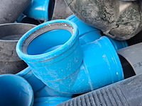 Partij diverse pvc hulp stukken o.a. geberit - afbeelding 2 van  10