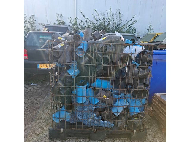 Partij diverse pvc hulp stukken o.a. geberit - afbeelding 3 van  10