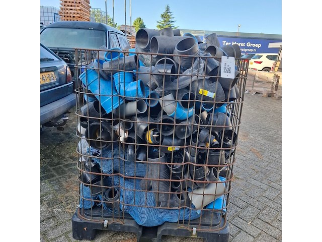 Partij diverse pvc hulp stukken o.a. geberit - afbeelding 4 van  10