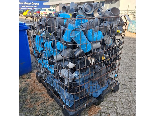 Partij diverse pvc hulp stukken o.a. geberit - afbeelding 5 van  10