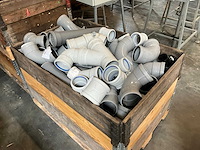 Partij diverse pvc koppelingen - afbeelding 2 van  5