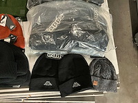 Partij diverse quiksilver/kappa mutsen/nekwarmers (156x) - afbeelding 7 van  10