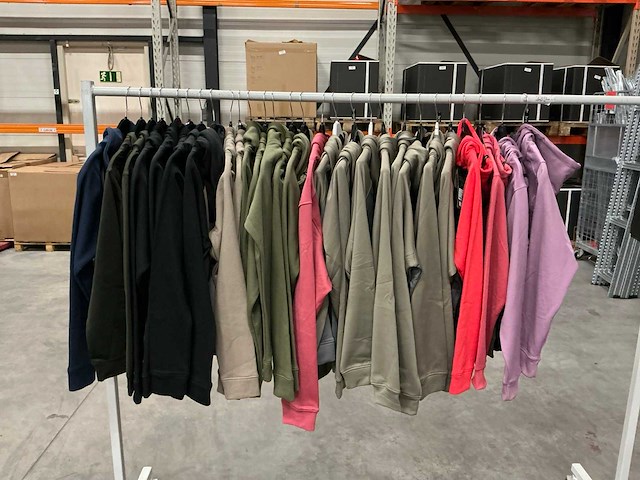 Partij diverse rehall dames hoodies (28x) - afbeelding 1 van  14