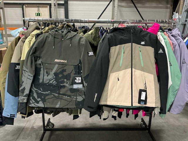 Partij diverse rehall dames snow jackets (61x) - afbeelding 7 van  33