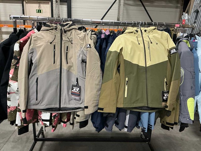 Partij diverse rehall dames snow jackets (61x) - afbeelding 29 van  33