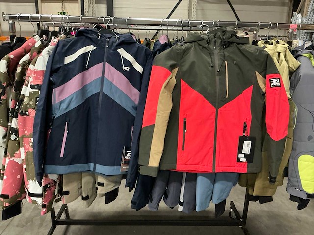 Partij diverse rehall dames snow jackets (61x) - afbeelding 30 van  33
