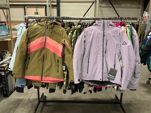 Partij diverse rehall dames snow jackets (61x) - afbeelding 33 van  33