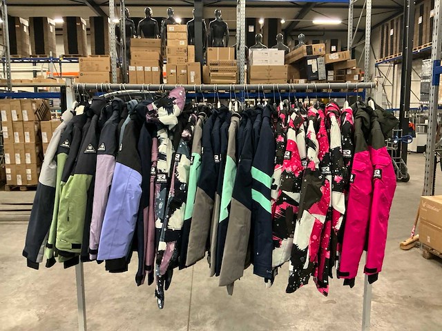 Partij diverse rehall girls snow jackets (36x) - afbeelding 1 van  13