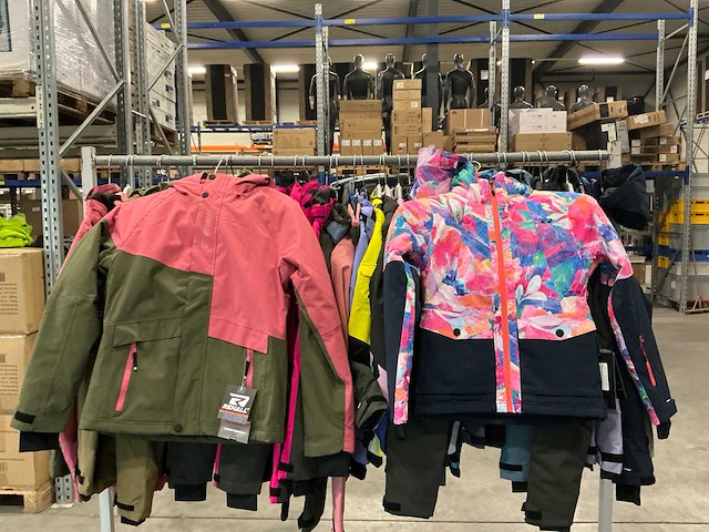 Partij diverse rehall girls snow jackets (38x) - afbeelding 9 van  16