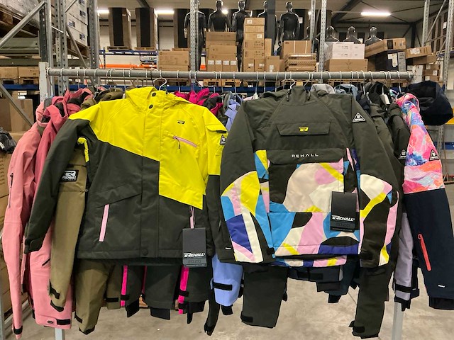 Partij diverse rehall girls snow jackets (38x) - afbeelding 13 van  16