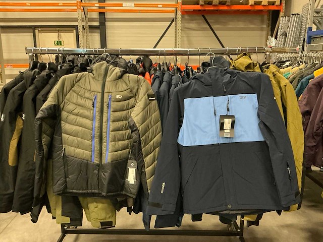 Partij diverse rehall heren (snow)jackets (48x) - afbeelding 3 van  27