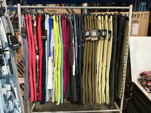 Partij diverse rehall womens snowpants (96x) - afbeelding 20 van  26