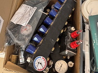 Partij diverse retouren en onderdelen grundfos, vaillant en itho daalderop - afbeelding 7 van  18