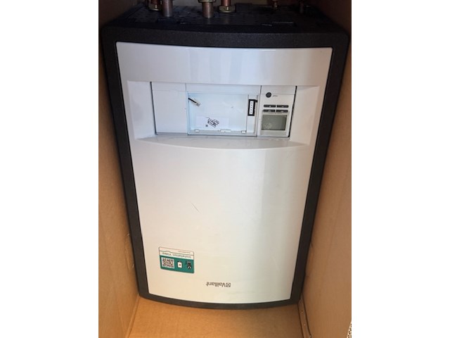 Partij diverse retouren en onderdelen grundfos, vaillant en itho daalderop - afbeelding 13 van  18