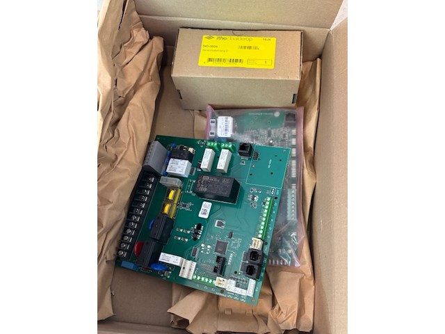 Partij diverse retouren en onderdelen grundfos, vaillant en itho daalderop - afbeelding 16 van  18