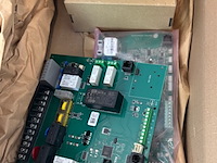 Partij diverse retouren en onderdelen grundfos, vaillant en itho daalderop - afbeelding 16 van  18