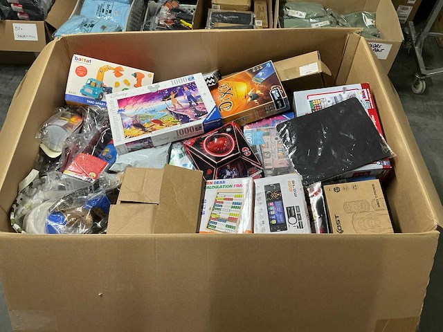 Partij diverse retouren - afbeelding 1 van  4