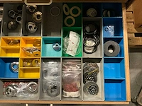 Partij diverse ringen/rozetten/overige installatie benodigdheden - afbeelding 8 van  25