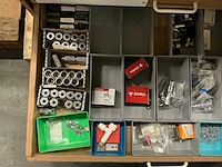 Partij diverse ringen/rozetten/overige installatie benodigdheden - afbeelding 19 van  25