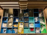 Partij diverse ringen/rozetten/overige installatie benodigdheden - afbeelding 21 van  25